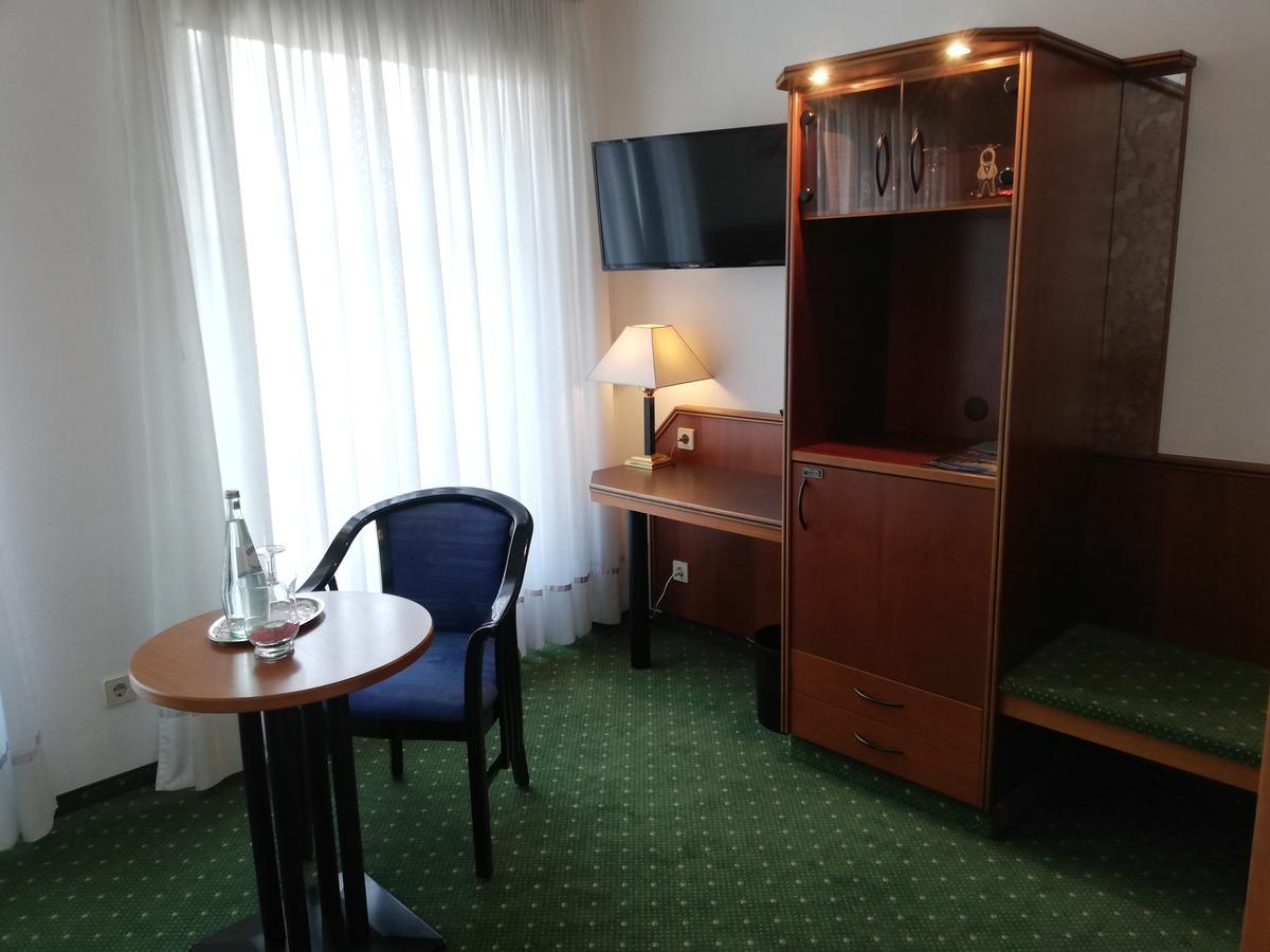 Classic Hotel Kaarst Ngoại thất bức ảnh
